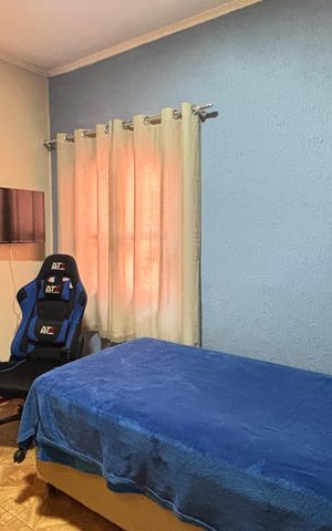 Casa à venda com 255m², 4 quartos e 3 vagas Casa à venda com 255m², 4 quartos e 3 vagasQuarto 1