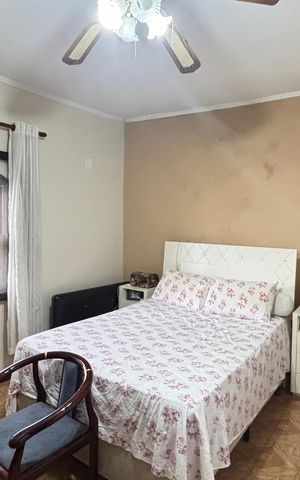 Casa à venda com 255m², 4 quartos e 3 vagas Casa à venda com 255m², 4 quartos e 3 vagasSuite