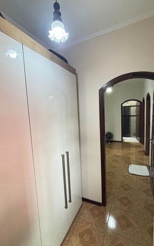 Casa à venda com 255m², 4 quartos e 3 vagas Casa à venda com 255m², 4 quartos e 3 vagasQuarto 3