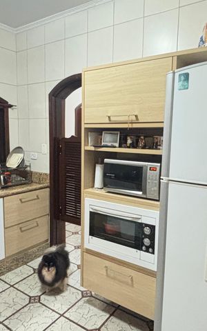 Casa à venda com 255m², 4 quartos e 3 vagas Casa à venda com 255m², 4 quartos e 3 vagasCozinha