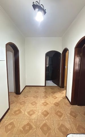 Casa à venda com 255m², 4 quartos e 3 vagas Casa à venda com 255m², 4 quartos e 3 vagasHall dos Dormitorios