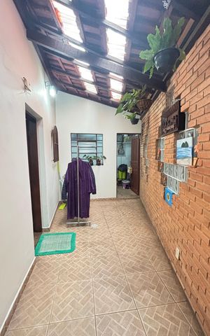 Casa à venda com 255m², 4 quartos e 3 vagas Casa à venda com 255m², 4 quartos e 3 vagasQuintal