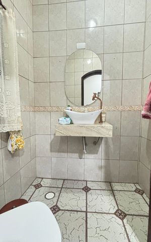 Casa à venda com 255m², 4 quartos e 3 vagas Casa à venda com 255m², 4 quartos e 3 vagasLavabo