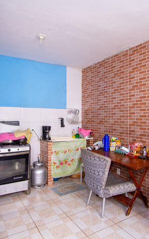 Casa à venda com 220m², 7 quartos e sem vaga Casa à venda com 220m², 7 quartos e sem vagaSala/Cozinha