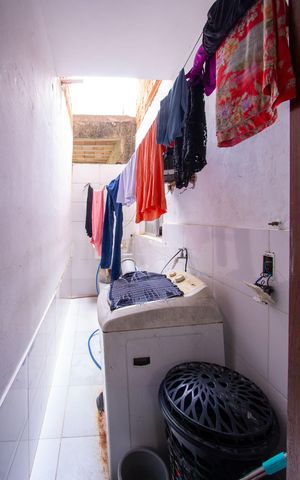 Casa à venda com 220m², 7 quartos e sem vaga Casa à venda com 220m², 7 quartos e sem vagaÁrea de Serviço