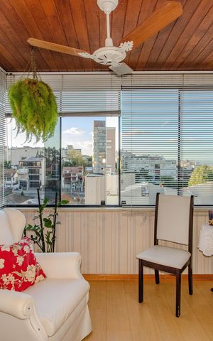 Apartamento à venda com 143m², 2 quartos e 1 vaga Apartamento à venda com 143m², 2 quartos e 1 vagaSala