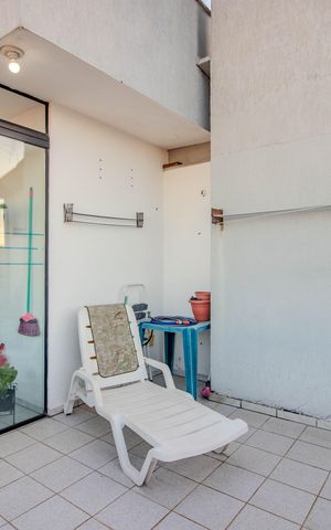 Apartamento à venda com 143m², 2 quartos e 1 vaga Apartamento à venda com 143m², 2 quartos e 1 vagaCobertura - Varanda