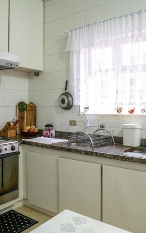 Casa para alugar com 412m², 4 quartos e 6 vagasCozinha