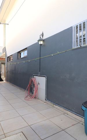 Casa para alugar com 489m², 3 quartos e 5 vagasCorredor Lateral