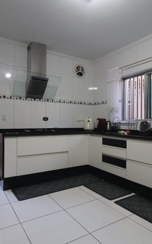 Casa para alugar com 489m², 3 quartos e 5 vagasCozinha