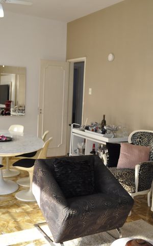Casa à venda com 260m², 4 quartos e 6 vagasSala