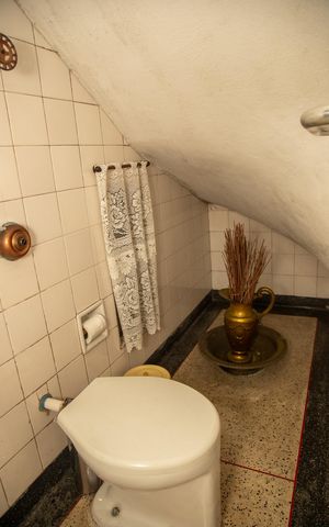 Casa à venda com 167m², 4 quartos e 3 vagas Casa à venda com 167m², 4 quartos e 3 vagasBanheiro 4