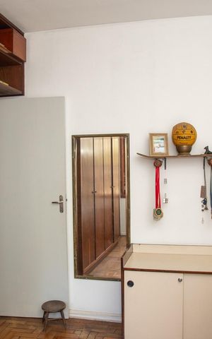 Casa à venda com 167m², 4 quartos e 3 vagas Casa à venda com 167m², 4 quartos e 3 vagasQuarto 1