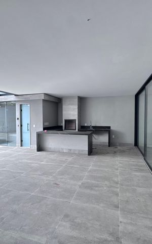 Casa de condomínio para alugar com 510m², 5 quartos e 2 vagas Casa de condomínio para alugar com 510m², 5 quartos e 2 vagasÁrea Externa