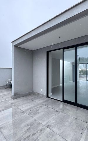 Casa de condomínio para alugar com 510m², 5 quartos e 2 vagas Casa de condomínio para alugar com 510m², 5 quartos e 2 vagasTerraço