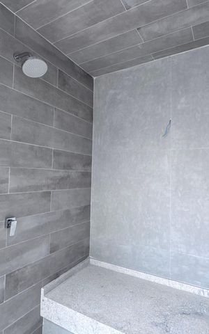 Casa de condomínio para alugar com 510m², 5 quartos e 2 vagas Casa de condomínio para alugar com 510m², 5 quartos e 2 vagasÁrea Externa