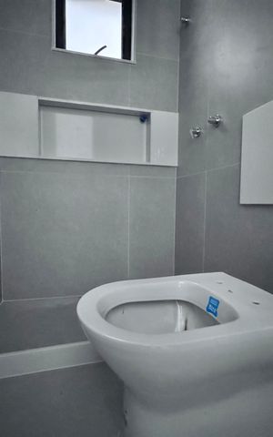 Casa de condomínio para alugar com 510m², 5 quartos e 2 vagas Casa de condomínio para alugar com 510m², 5 quartos e 2 vagasBanheiro da Suíte 4