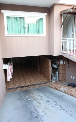 Casa à venda com 170m², 3 quartos e 3 vagasGaragem