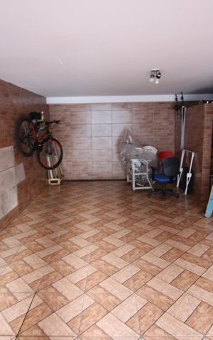 Casa à venda com 170m², 3 quartos e 3 vagasGaragem