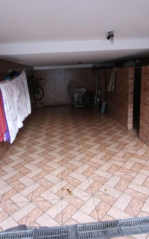 Casa à venda com 170m², 3 quartos e 3 vagasGaragem