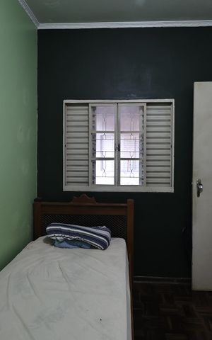 Casa à venda com 231m², 3 quartos e 2 vagasQuarto 2