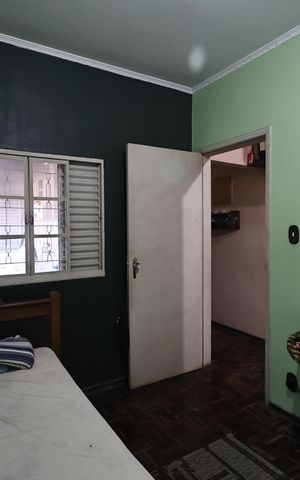 Casa à venda com 231m², 3 quartos e 2 vagasQuarto 2