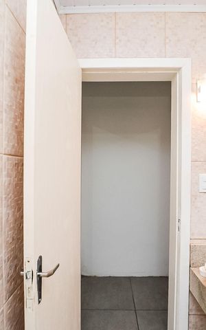 Casa à venda com 310m², 3 quartos e 4 vagasBanheiro