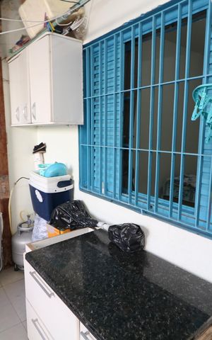 Casa à venda com 130m², 3 quartos e 4 vagasÁrea de Serviço C2