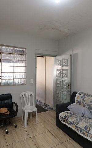 Casa à venda com 130m², 3 quartos e 4 vagasSala C1
