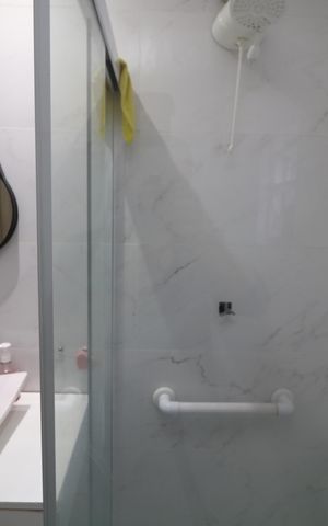 Casa à venda com 130m², 3 quartos e 4 vagasBanheiro C2