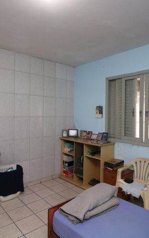 Casa à venda com 130m², 3 quartos e 4 vagasQuarto C1