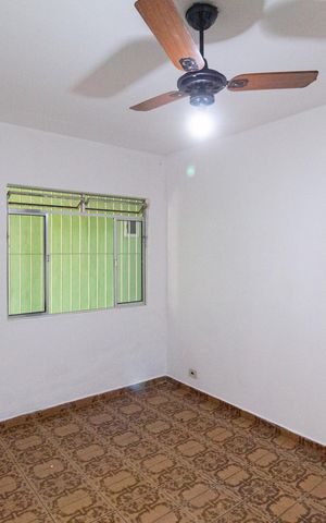 Casa à venda com 300m², 4 quartos e 2 vagas Casa à venda com 300m², 4 quartos e 2 vagasSala