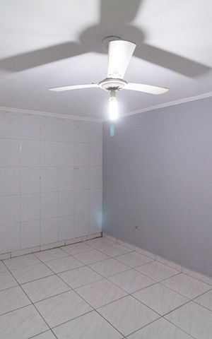 Casa à venda com 300m², 4 quartos e 2 vagas Casa à venda com 300m², 4 quartos e 2 vagasEdícula - Suíte