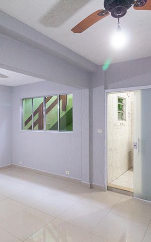 Casa à venda com 300m², 4 quartos e 2 vagas Casa à venda com 300m², 4 quartos e 2 vagasSuíte