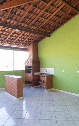 Casa à venda com 300m², 4 quartos e 2 vagas Casa à venda com 300m², 4 quartos e 2 vagasÁrea de serviço e churrasqueira