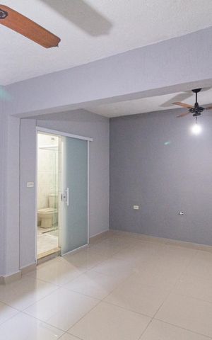 Casa à venda com 300m², 4 quartos e 2 vagas Casa à venda com 300m², 4 quartos e 2 vagasSuíte