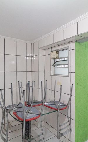 Casa à venda com 300m², 4 quartos e 2 vagas Casa à venda com 300m², 4 quartos e 2 vagasEdícula - Cozinha
