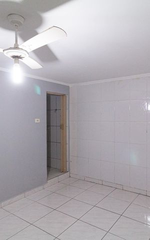 Casa à venda com 300m², 4 quartos e 2 vagas Casa à venda com 300m², 4 quartos e 2 vagasEdícula - Suíte