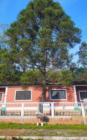 Casa para alugar com 200m², 2 quartos e 2 vagasFachada/ Placa 