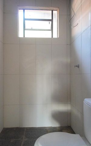 Casa para alugar com 200m², 2 quartos e 2 vagasBanheiro