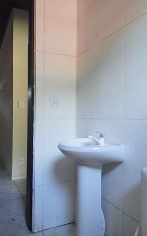 Casa para alugar com 200m², 2 quartos e 2 vagasBanheiro