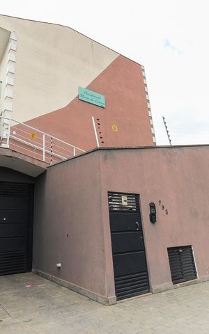 Casa de condomínio à venda com 72m², 2 quartos e 1 vagaFachada