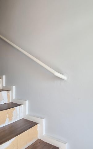 Casa de condomínio para alugar com 97m², 3 quartos e 2 vagasEscada