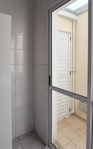 Casa de condomínio para alugar com 97m², 3 quartos e 2 vagasÁrea de Serviço
