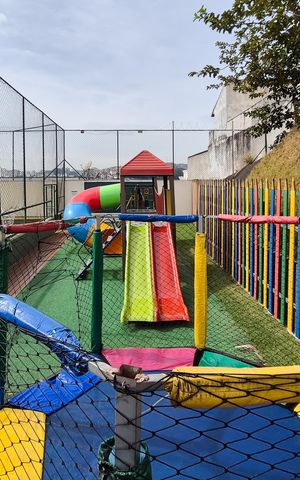 Casa de condomínio para alugar com 97m², 3 quartos e 2 vagasÁrea comum - Playground