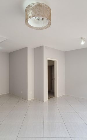 Casa de condomínio para alugar com 97m², 3 quartos e 2 vagasSala