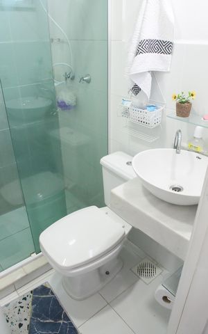 Apartamento à venda com 58m², 2 quartos e 1 vaga Apartamento à venda com 58m², 2 quartos e 1 vagaBanheiro Social