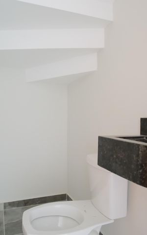 Casa à venda com 134m², 3 quartos e 3 vagasLavabo