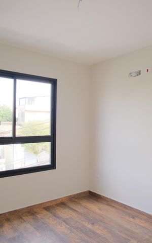 Casa à venda com 134m², 3 quartos e 3 vagasSuíte