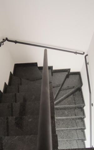 Casa à venda com 134m², 3 quartos e 3 vagasEscada
